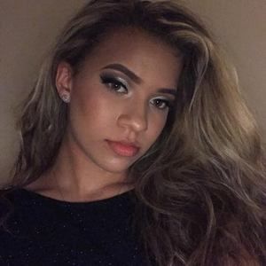 Meet your Posher, Hailey